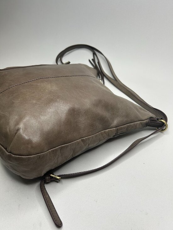 HOBO INT\'L Taupe Merrin Backpack Leather Convertible Shoulder Bag